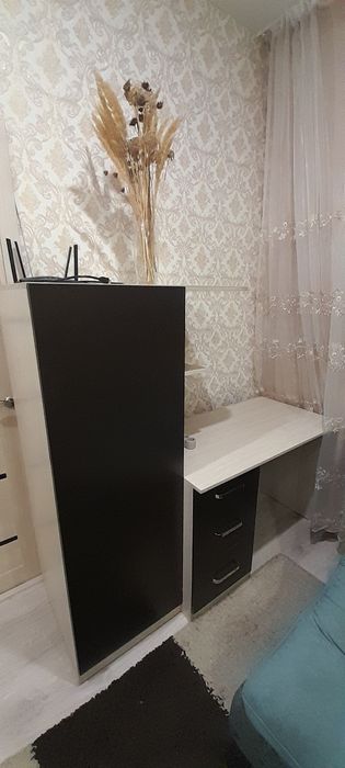 Стол-гардероб для компьютера