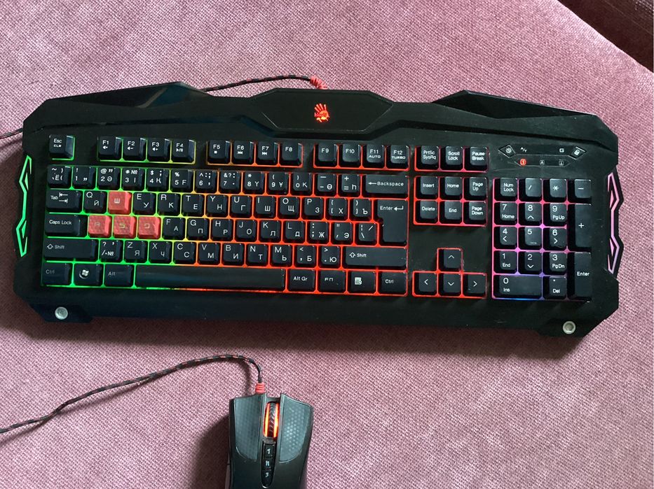 Клавиатура и мышь Bloody