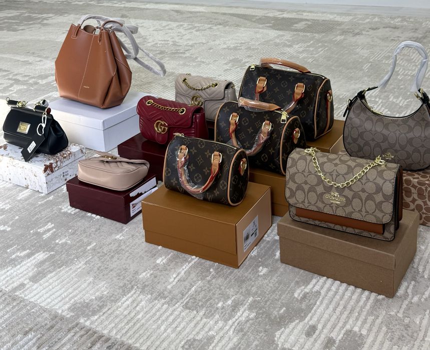 Қазақша киімдер сатылады