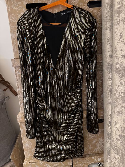 Дамска Рокля Zara със златни пайети