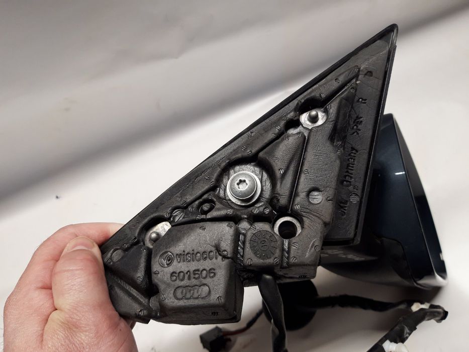 Огледало дясно Audi A3 Sportback / Ауди А3 след 2010 г.