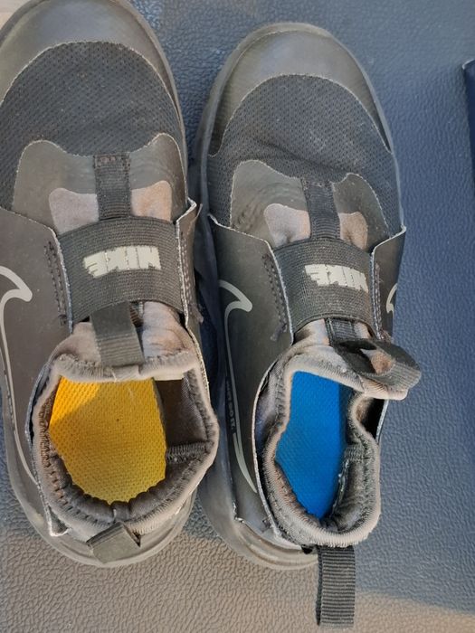 NIKE Спортни обувки 'Flex Runner 2' сиво / черно