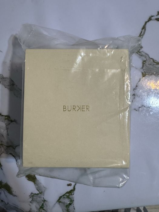 Продам часы Burker