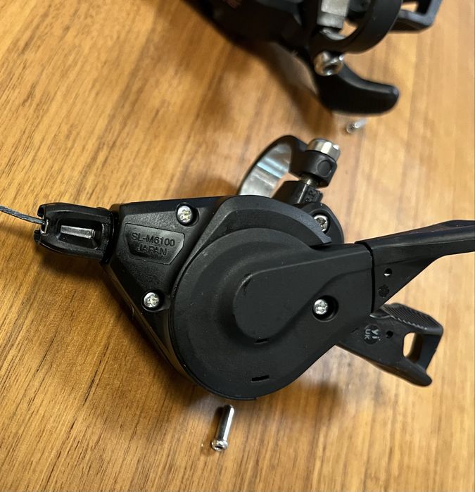 SHIMANO SL-M6100 DEORE 12S Дясна команда