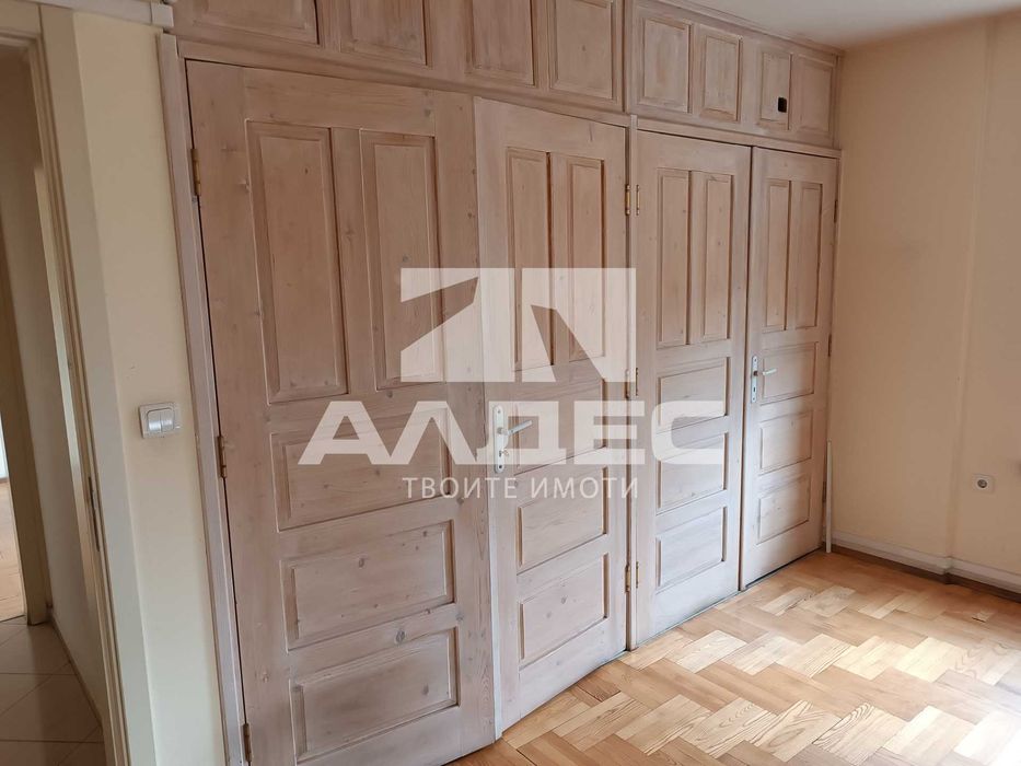 Дава се под наем Офис в София, Лозенец - 106 кв.м за 797.64 € - Снимка #1