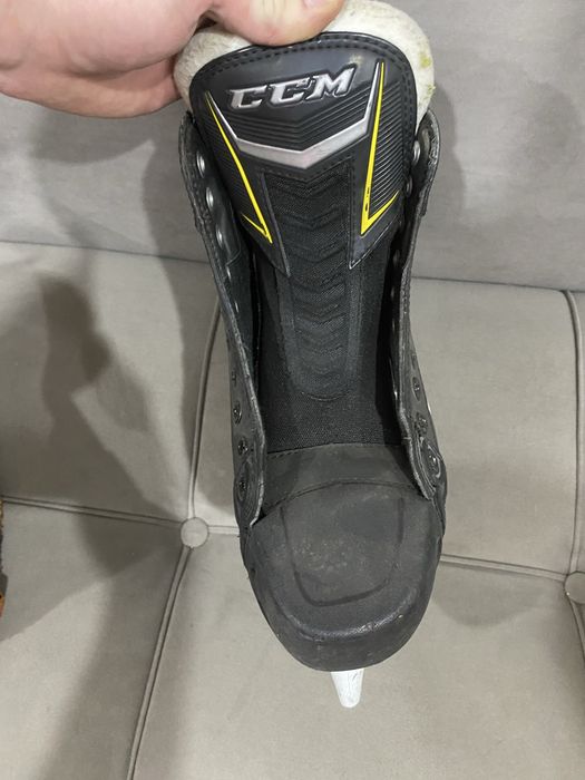 Коньки CCM TACKS 9060