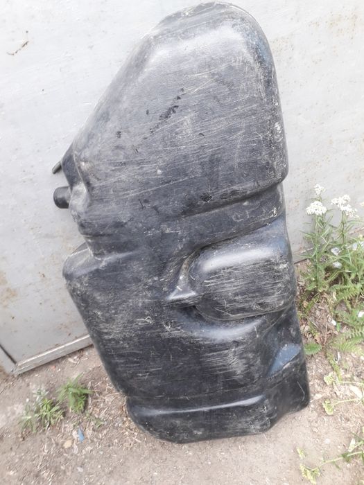 Продам бак на девятку из пластика