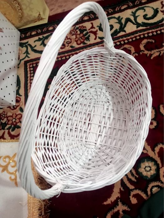 Корзина, Қоржын, Сырға салу