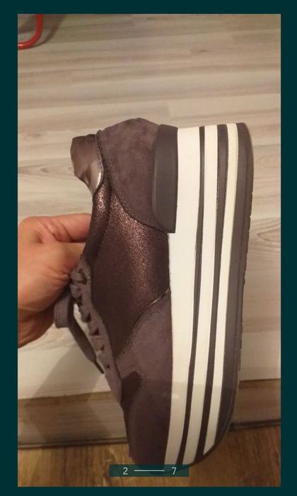 Adidași cu talpă înaltă