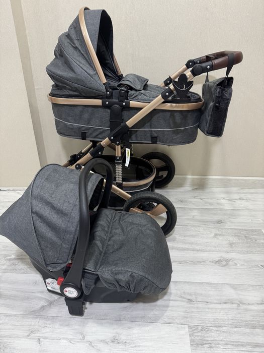 Детская коляска с люлькой