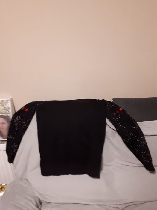 Bluza modernă cu  Fbi și scris