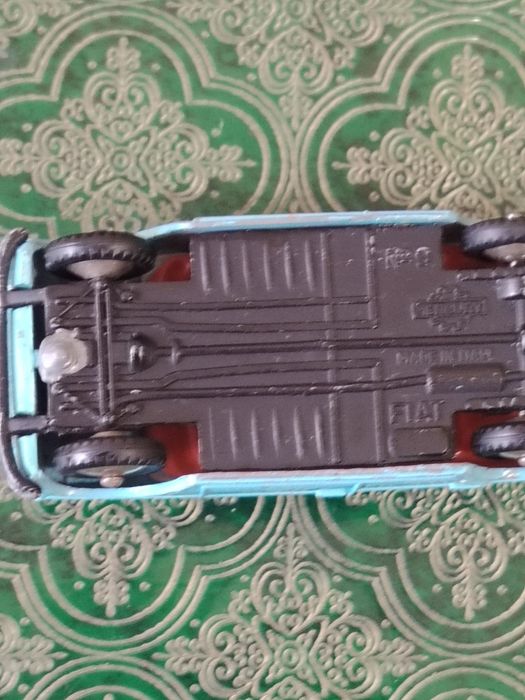 Ретро количка Fiat 1300 n9 mercury
85€