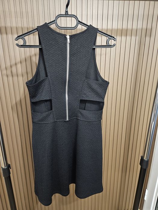 Продавам дамски рокли