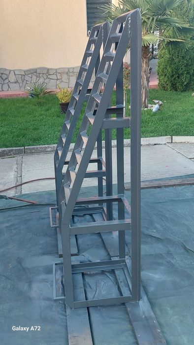 Рампи Естакади за автомобили чисто нови