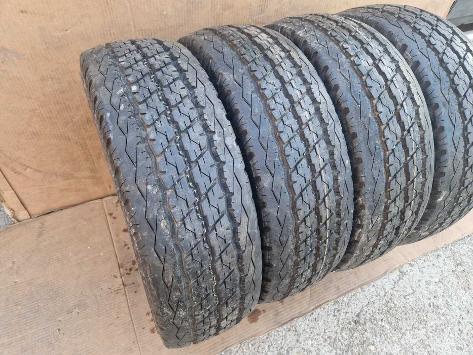 4 Bridgestone R15C 215/70 Летни бусови гуми  DOT0518