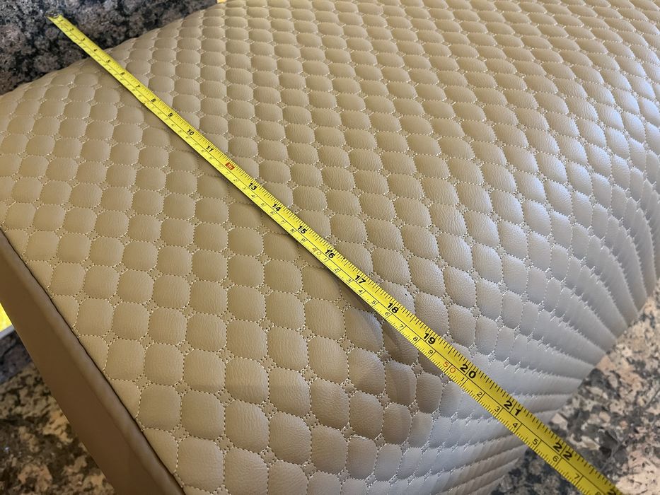 Луксозна пейка за антре, кожена табуретка (в две разновидности)