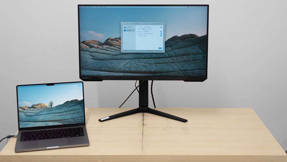 Чисто нов монитор: Samsung Odyssey G7 S28BG700EP