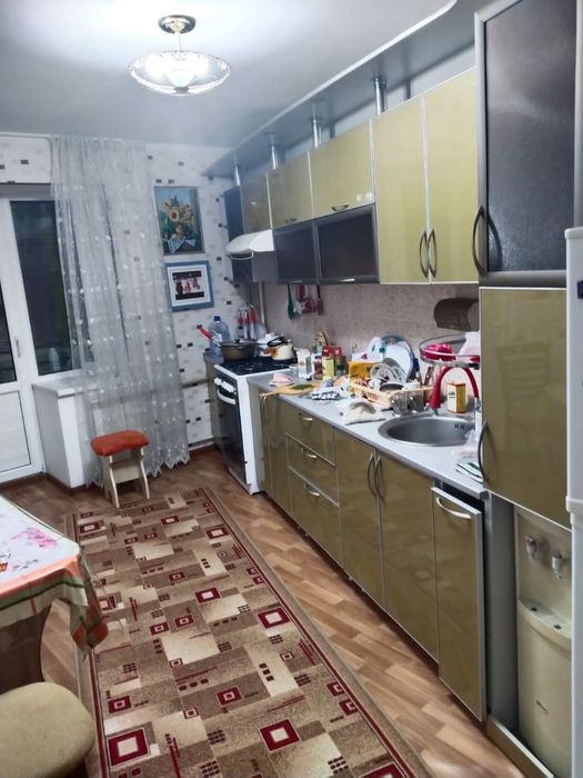 Продам квартиру 4 ком.