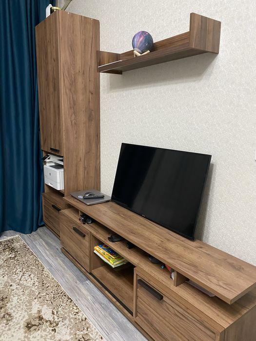 Продам стенку в гостиную