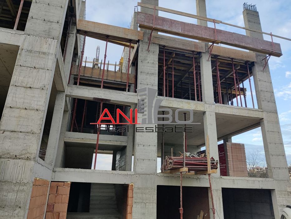 Продава се Четиристаен апартамент в Варна, Бриз - 177 кв.м за 1072 €/кв.м - Снимка #7