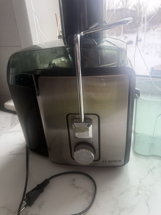 Соковыжималка в отличном состоянии