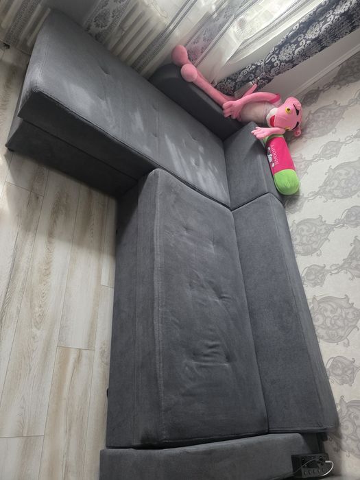 Canapea extensibila in forma de L