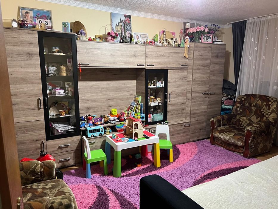 Apartament cu 2 camerei+garaj sub bloc