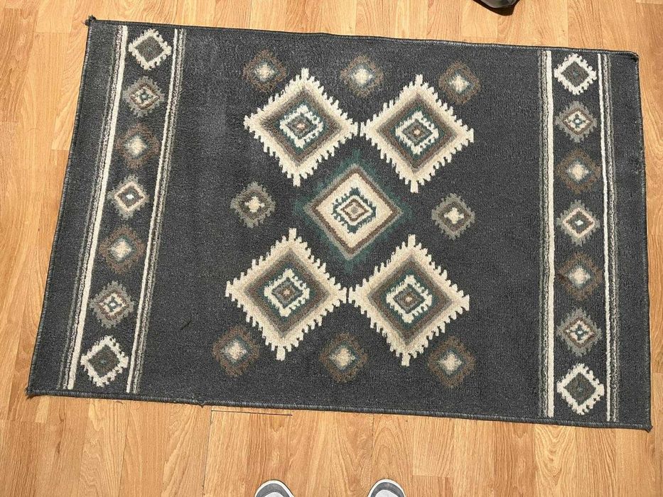 Curatare canapele, tapiterii auto, covoare, scaune