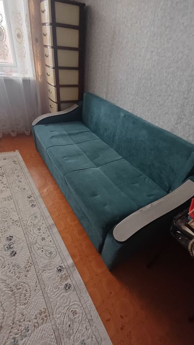 Продам диван срочно