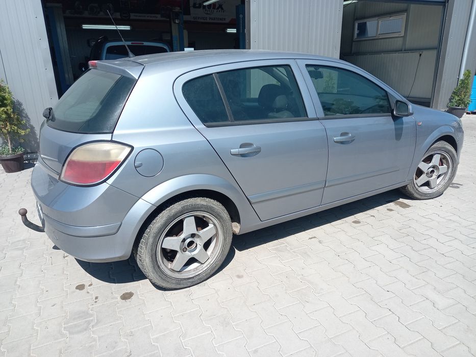 De vanzare Opel Astra H 2005 benzina 1.4