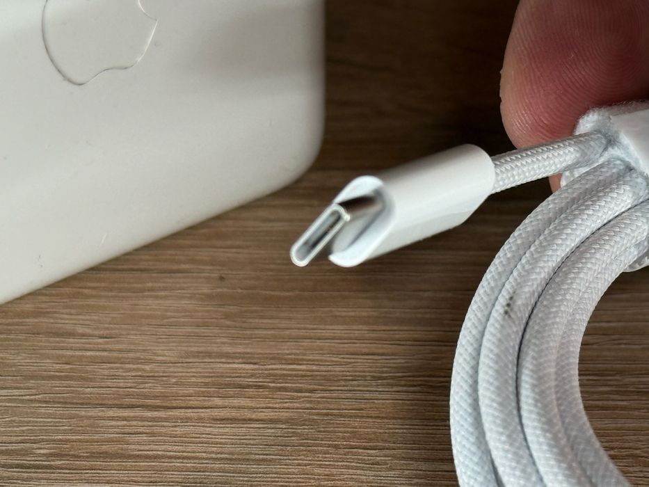 MagSafe 3 кабел + 61W USB-C адаптер за MacBook (комплект)