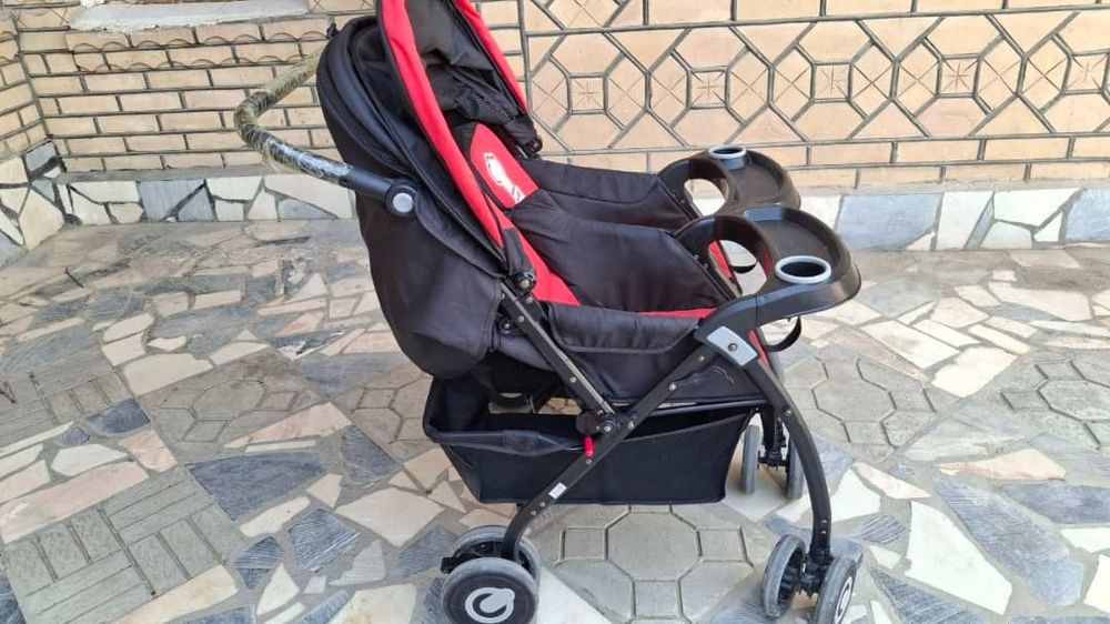 Коляска для близнецов