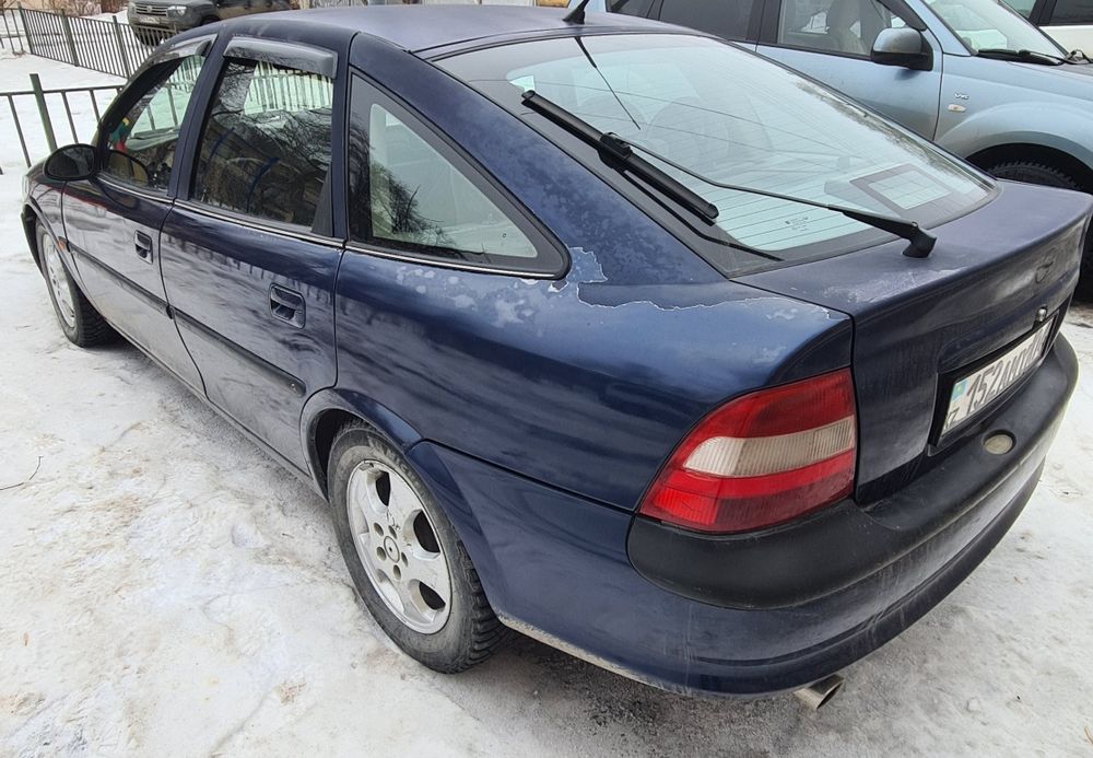 опель вектра б. 1,8 Автомат