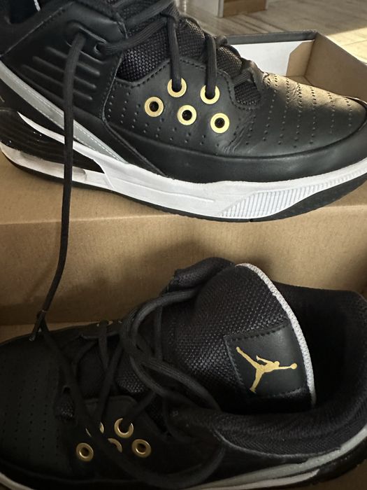 Детски маратонки Jordan Max Aura