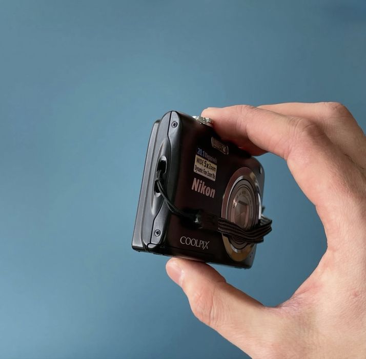 Цифровая камера Nikon Coolpix A100