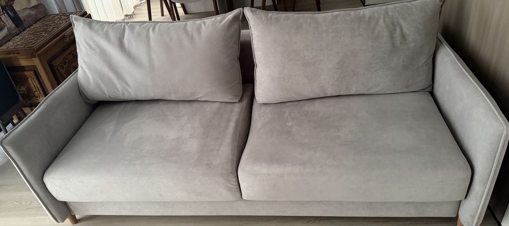 Диван серого цвета
