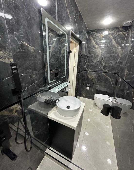 Сдается 6х ком квартира на Алмазарском р-не Тахтапул! Дуплекс!