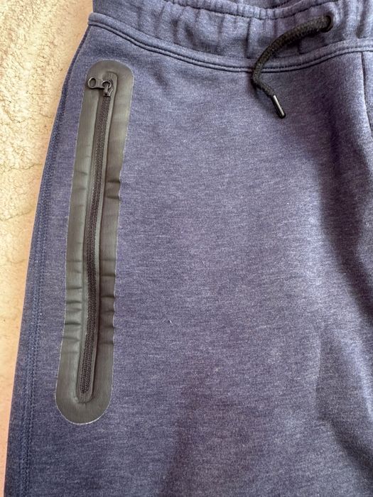 Nike tech fleece тъмно син оригинален