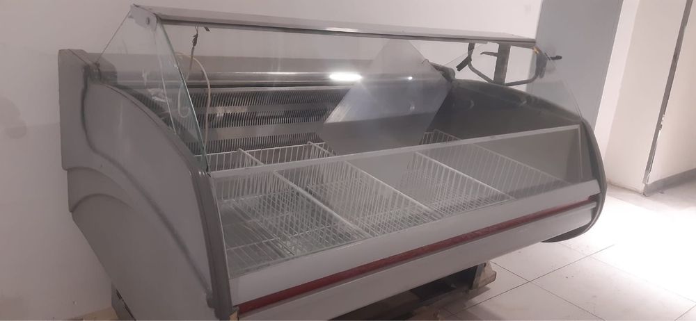 Продам морозильную камеру