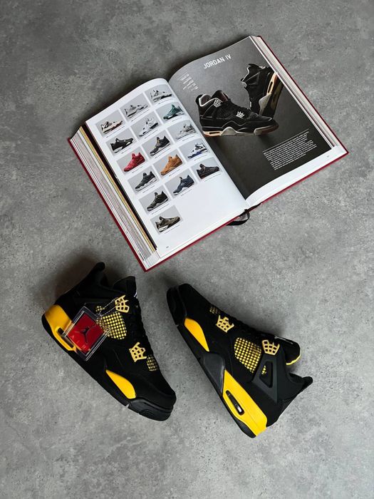 Air Jordan 4 Retro “Yellow Thunder”
