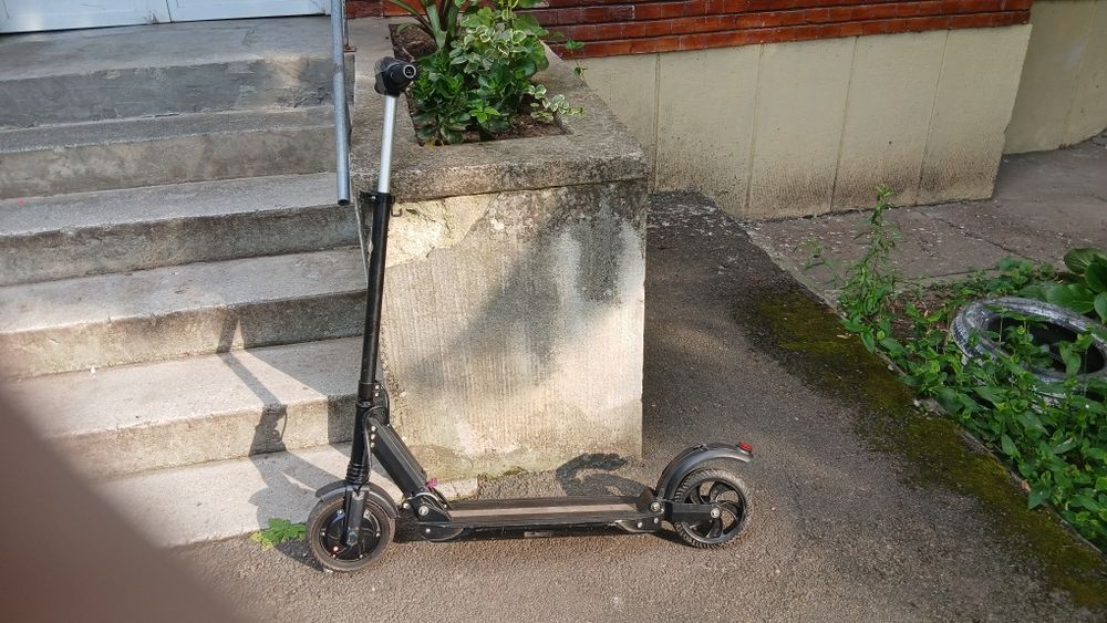 Vând Trotineta electrica Evercross E1