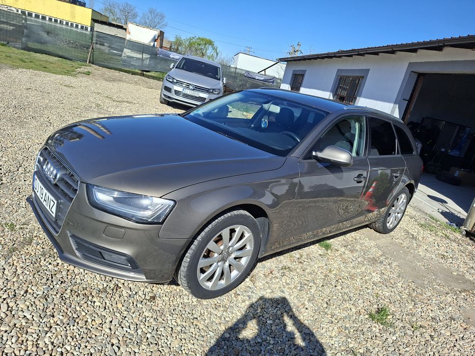 Audi a4 b8 2.0 d 2014 automat