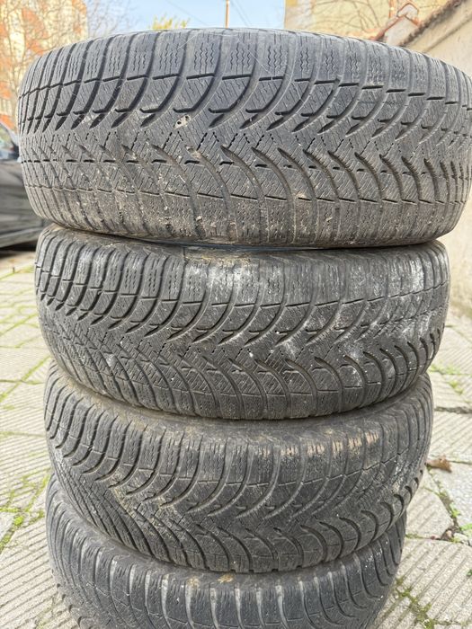 215 60 16 MICHELIN дот1812 зимни