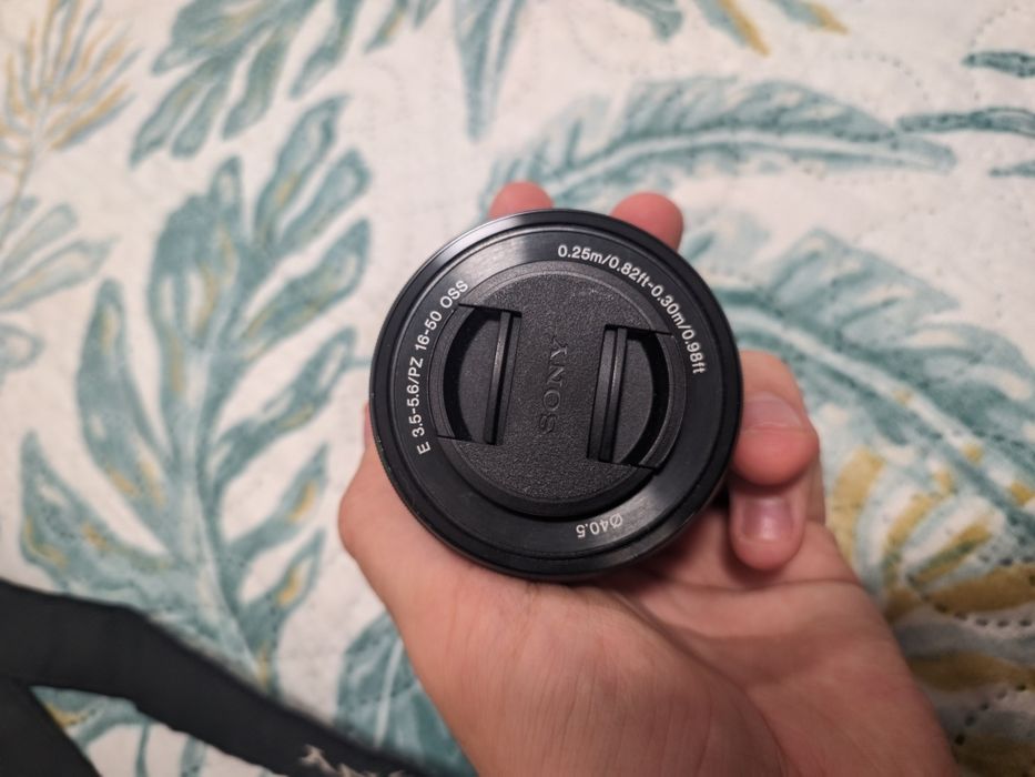 Sony Alpha a6000 ca nou - Kit complet + Geantă + Set curăţare