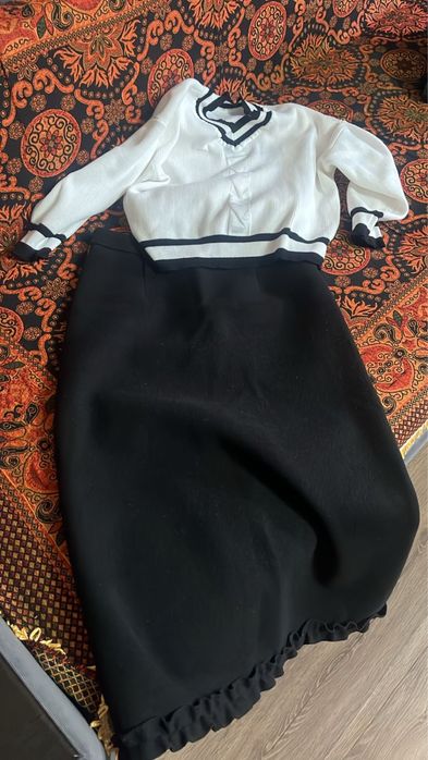 Продаю платья, одевала только раз, качественное