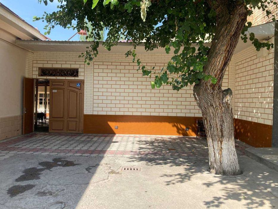 Yashash uchun tayuor 5.7 sotuk honadon sotiladi  Toshkent sh. Uchtepa