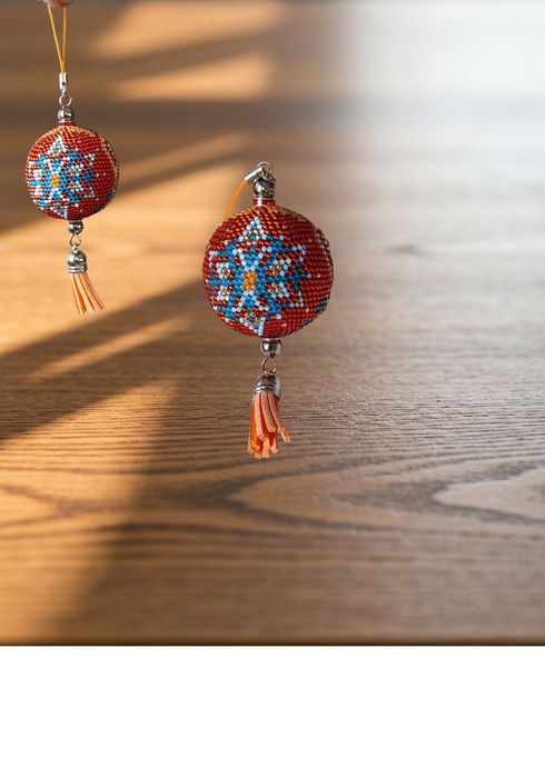 Новоръчни топки.