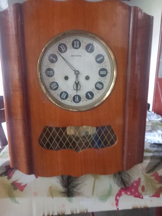 Ceas vechi de perete functional