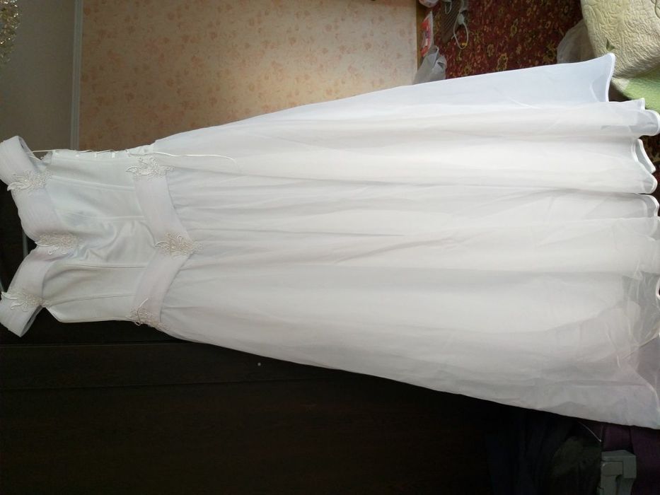 Свадебное платье новое 44-46