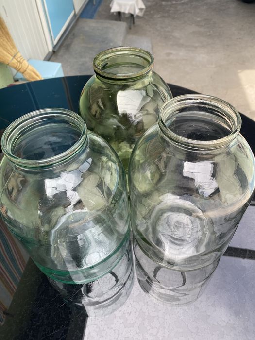 Банки трехлитровые.